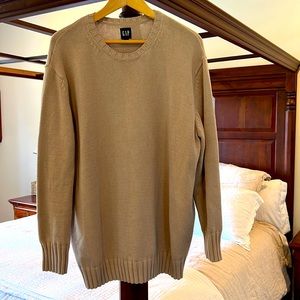 Gap medium oversized sweater. Crew neck taupe color. Great condition